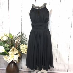 JS BOUTIQUE SLEEVELESS CHIFFON PARTY DRESS  SIZE 8
